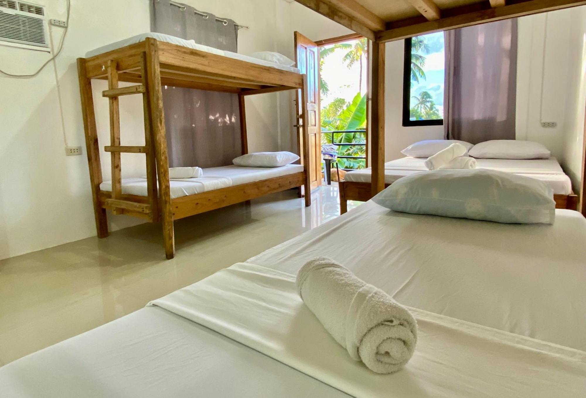 Reddot Guest House General Luna  Exterior photo