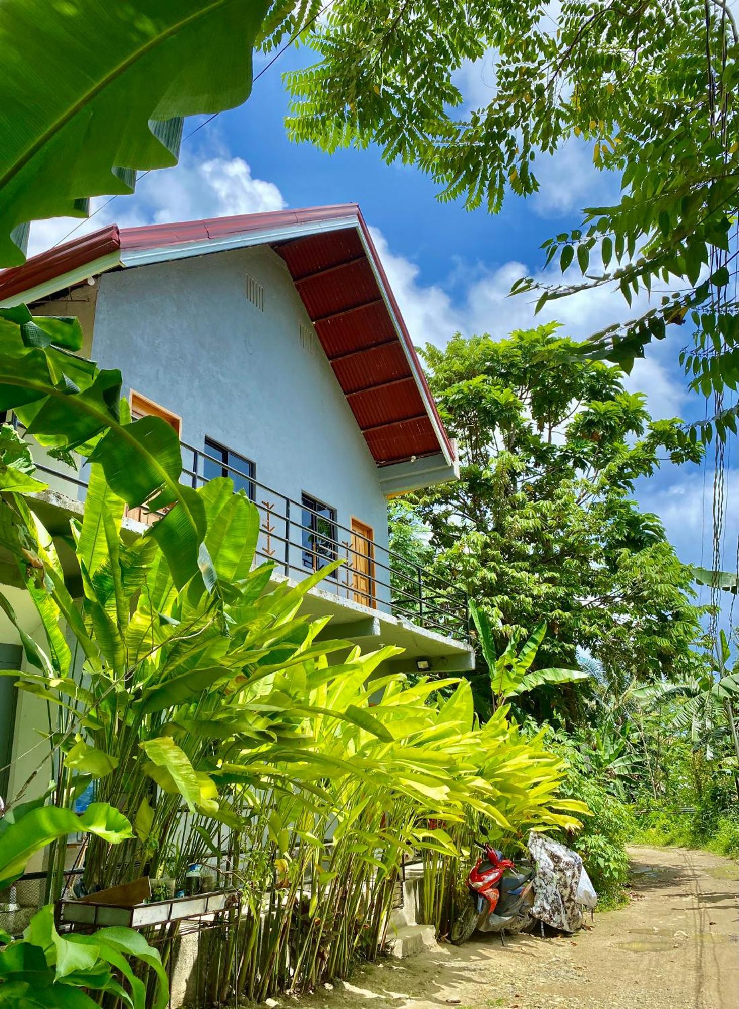 Reddot Guest House General Luna  Exterior photo